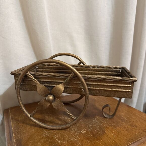 Vintage Cast Iron Flower Cart Wagon Planter Box Garden Decor 10"X5" Centerpiece - Picture 9 of 9